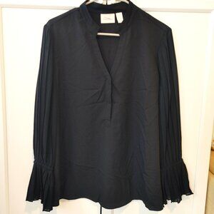 NWOT CHICO'S Black Pleated Sleeve Blouse - Size 1 Petite